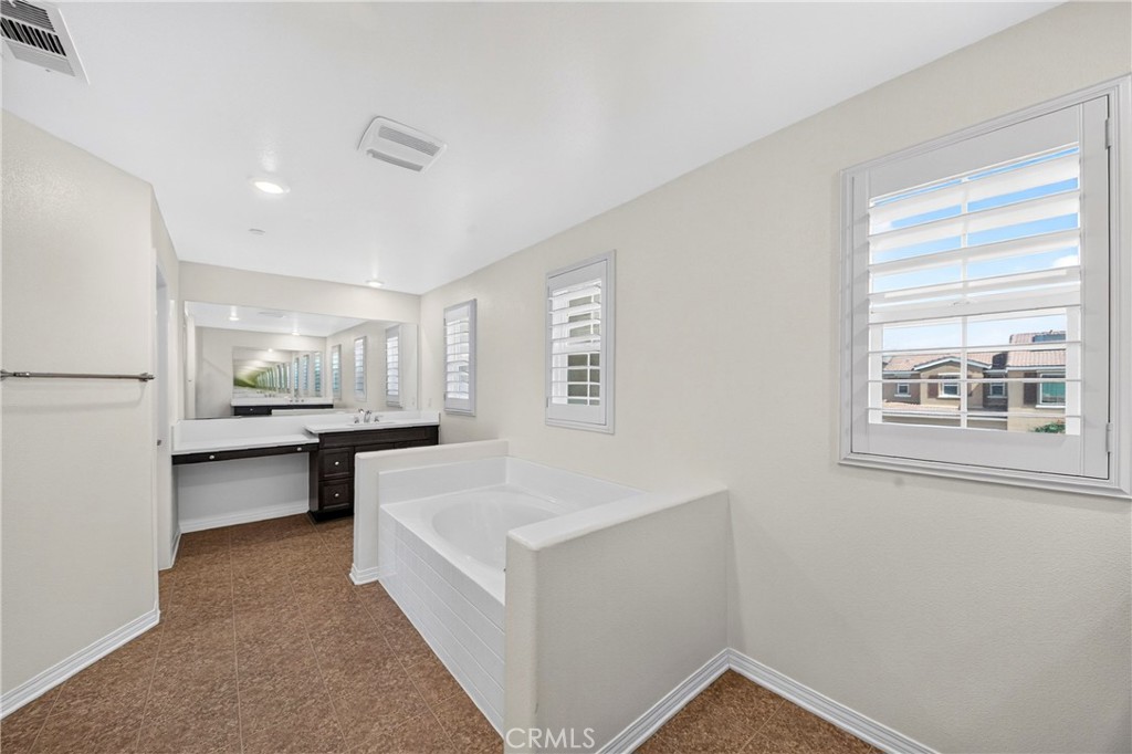 4974 Deer Grass Drive Property Photo 32
