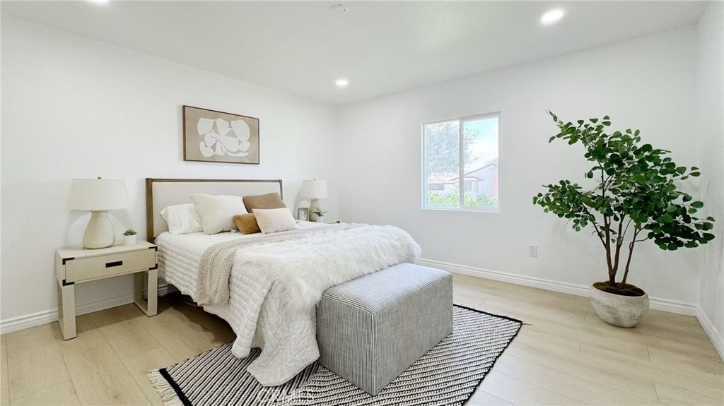 354 Van Ness Property Photo 12