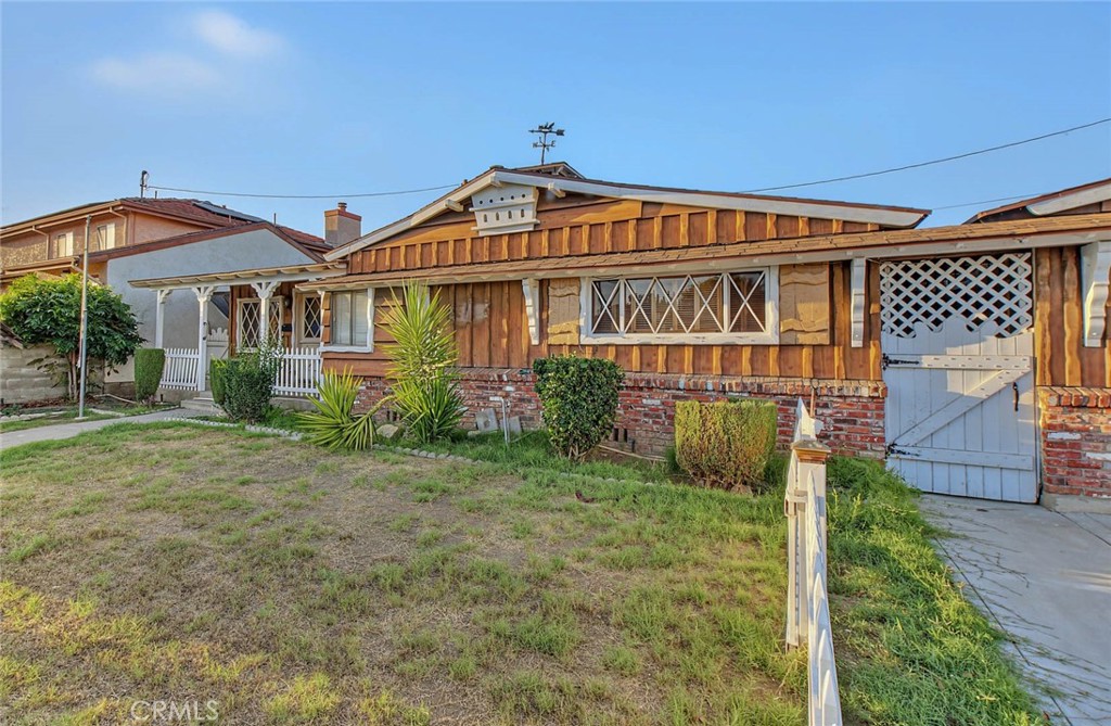 9147 Olive Street Property Photo 4