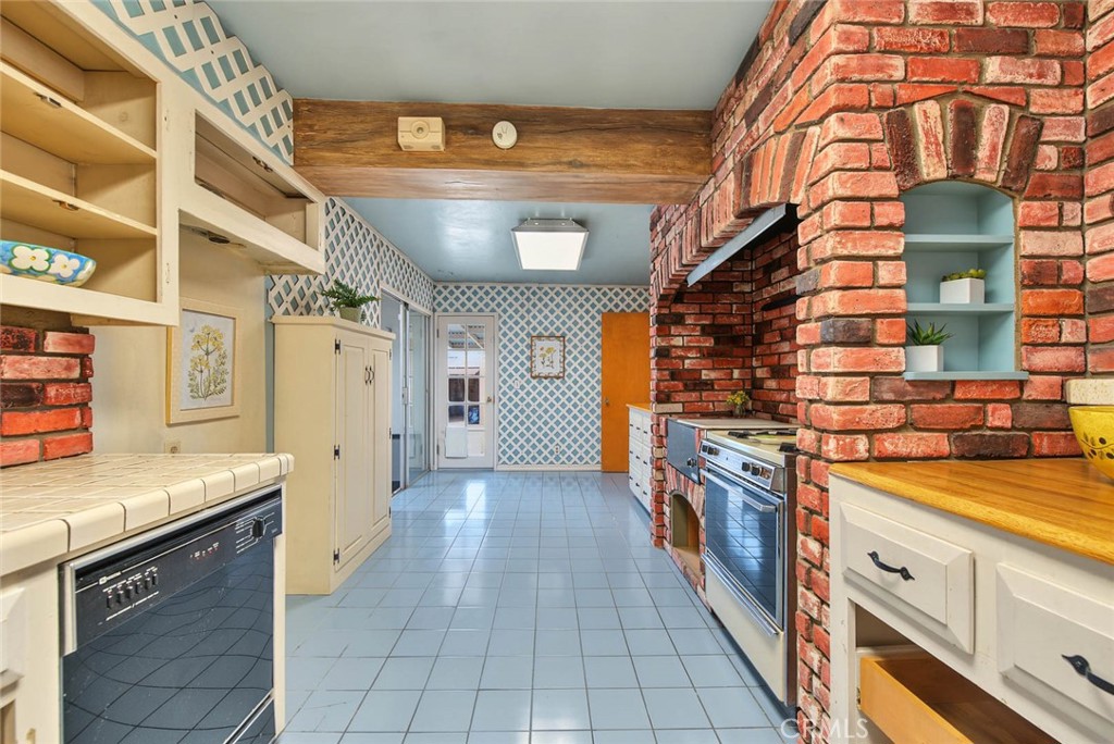 9147 Olive Street Property Photo 11
