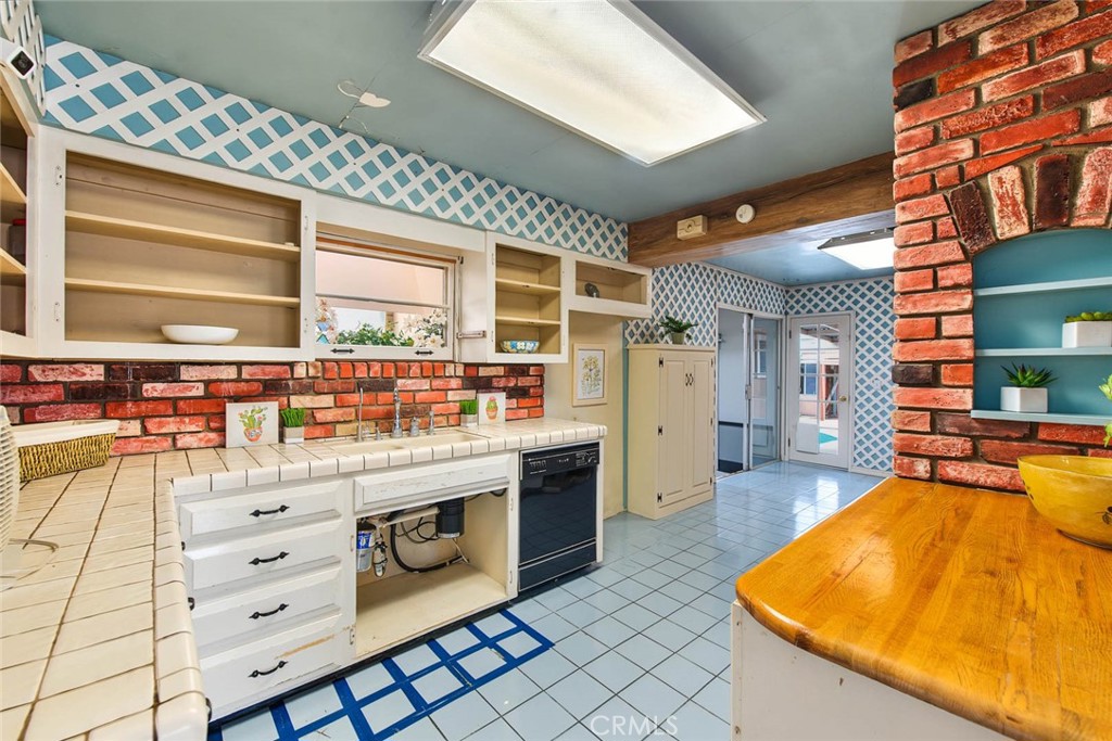 9147 Olive Street Property Photo 13