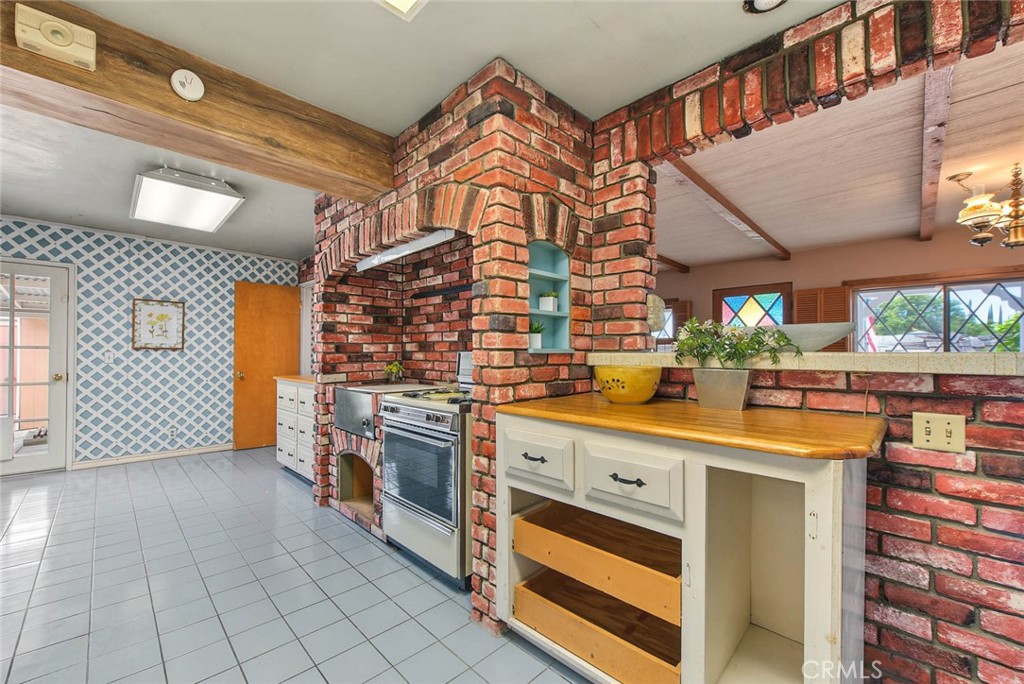 9147 Olive Street Property Photo 14