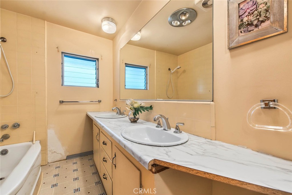 9147 Olive Street Property Photo 25