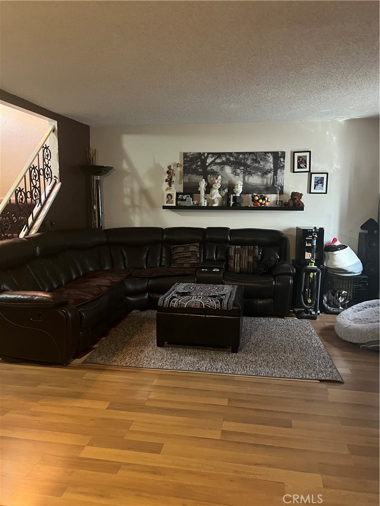 2393 S Reservoir Property Photo 4