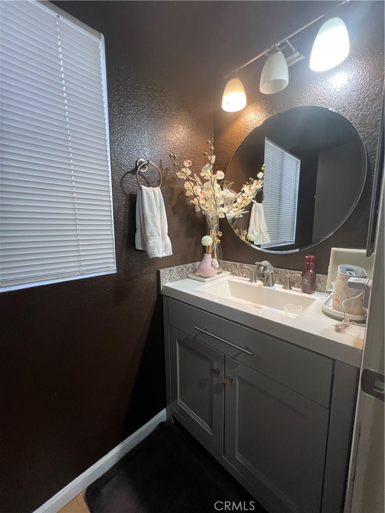 2393 S Reservoir Property Photo 8