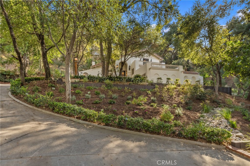 16 Hidden Valley Road Property Photo 11