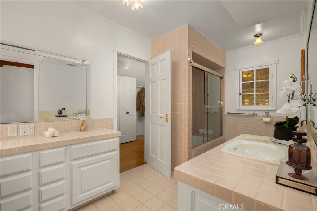 16 Hidden Valley Road Property Photo 44