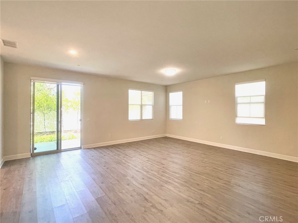 4013 N Highland Court Property Photo 3
