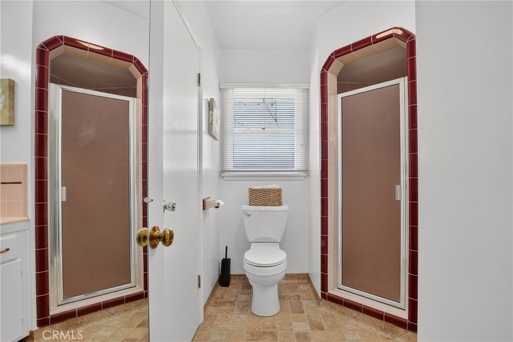 1154 La Rosa Property Photo 33
