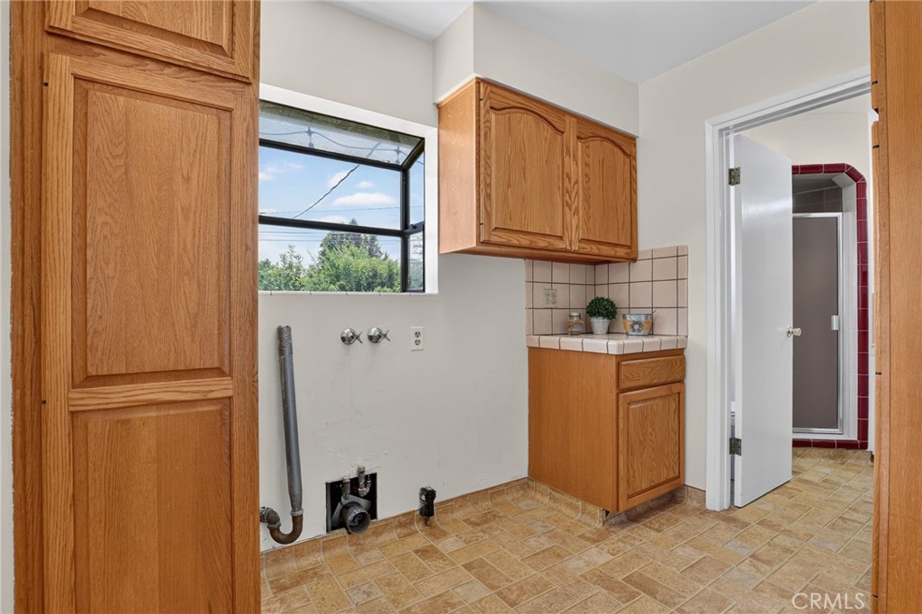 1154 La Rosa Property Photo 44