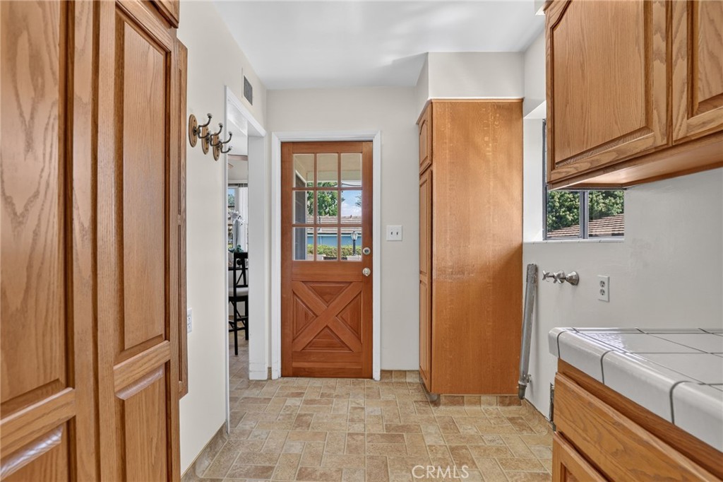 1154 La Rosa Property Photo 45