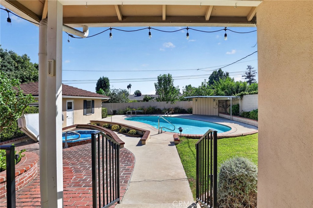 1154 La Rosa Property Photo 46