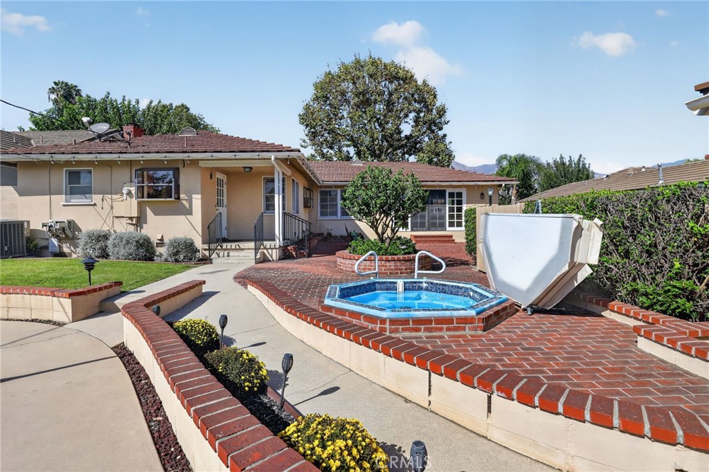 1154 La Rosa Property Photo 48