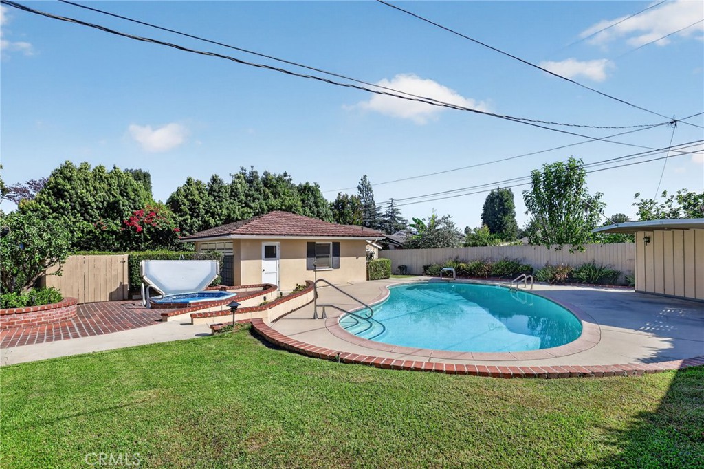 1154 La Rosa Property Photo 50