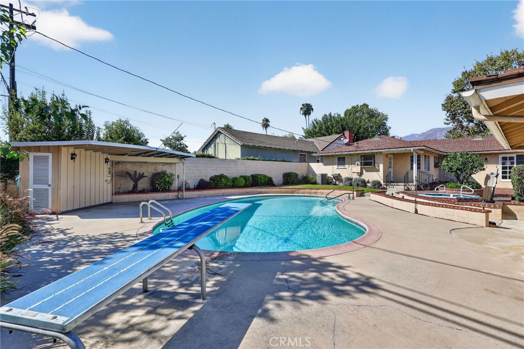 1154 La Rosa Property Photo 53