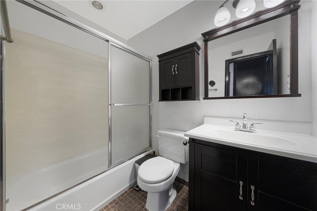 20179 Barnard Avenue Property Photo 15