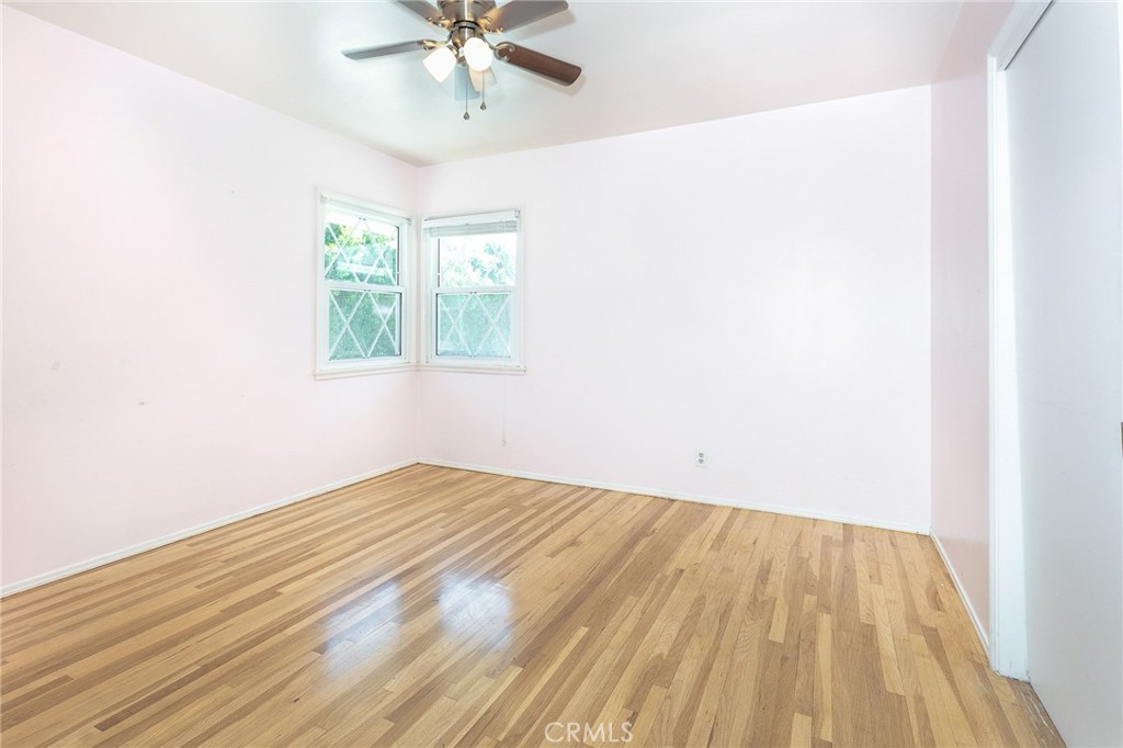10436 Columbus Avenue Property Photo 12