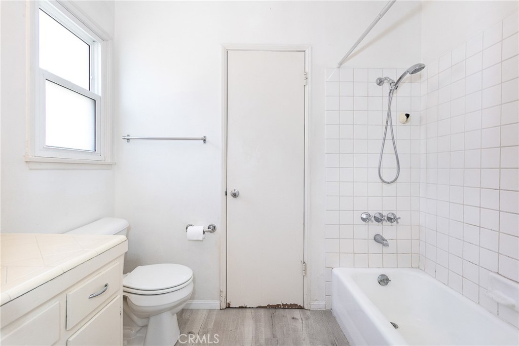 10436 Columbus Avenue Property Photo 14