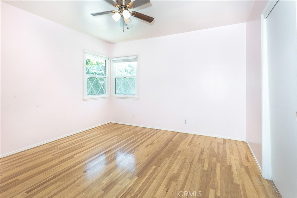 10436 Columbus Avenue Property Photo 24