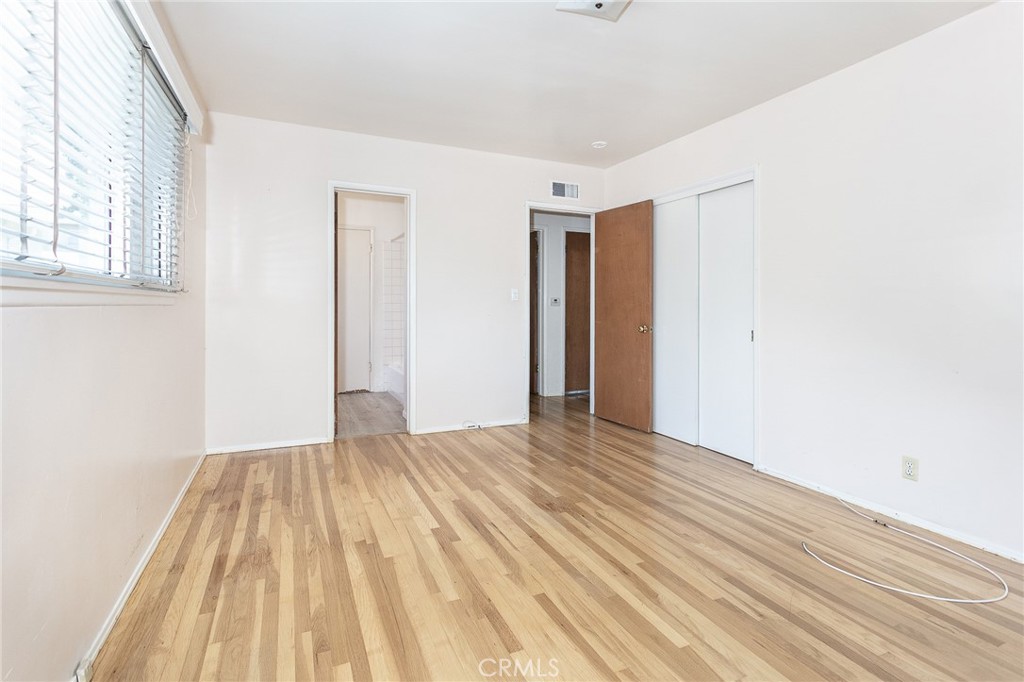 10436 Columbus Avenue Property Photo 28