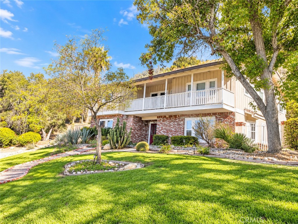 2031 Gardi Property Photo 1