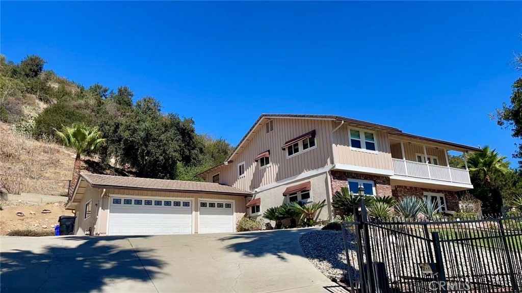 2031 Gardi Property Photo 2