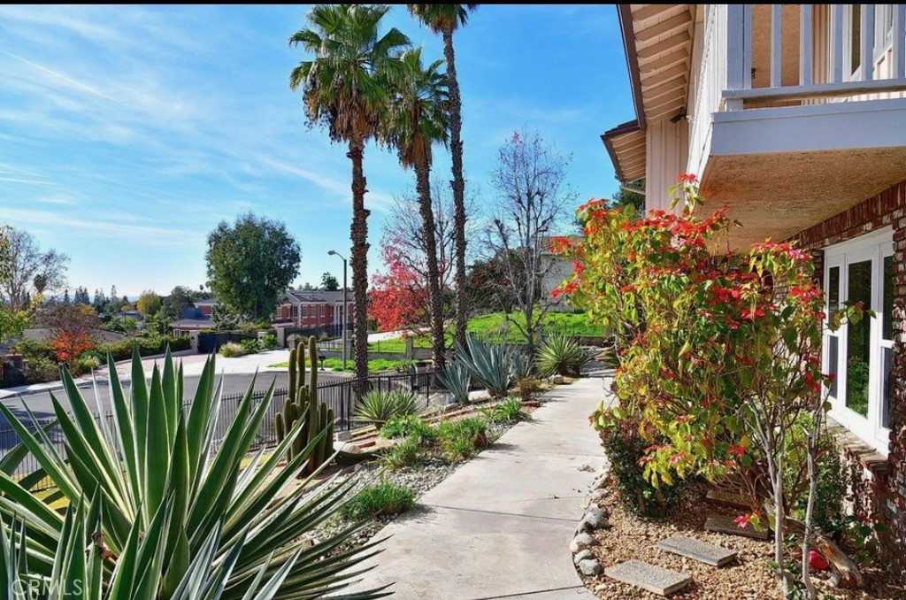 2031 Gardi Property Photo 4