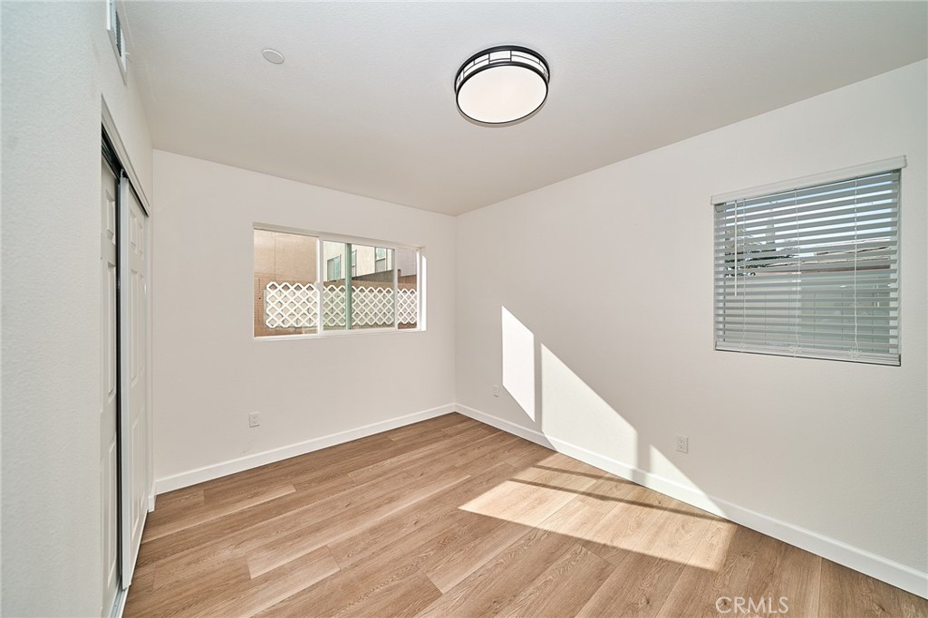 3259 Evelyn Property Photo 6