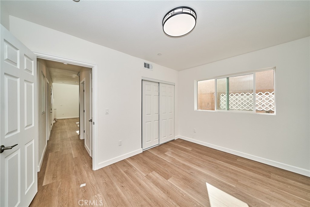 3259 Evelyn Property Photo 7