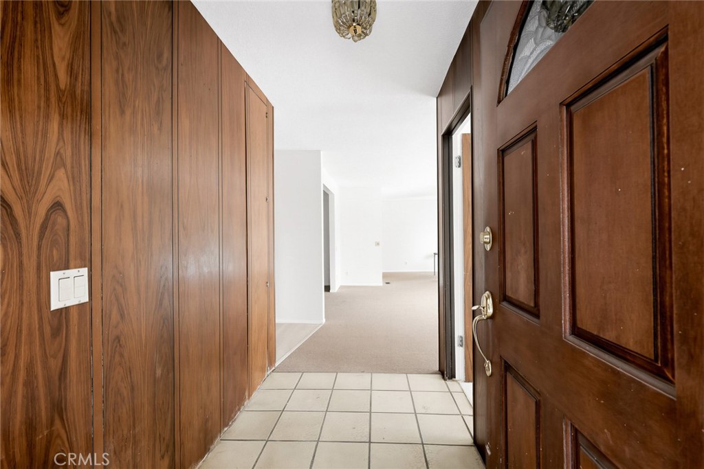 2575 Riverside Terrace Property Photo 12