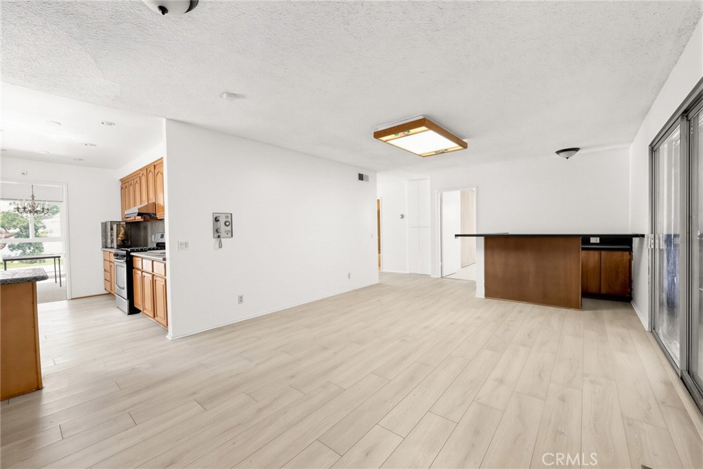 2575 Riverside Terrace Property Photo 21
