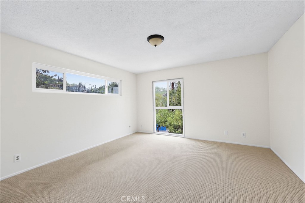 2575 Riverside Terrace Property Photo 29