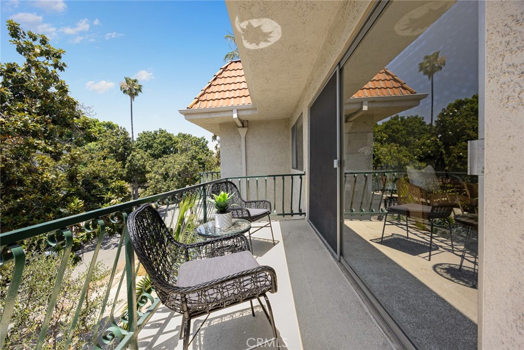 420 S Madison Avenue 301 Property Photo 24
