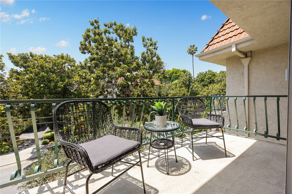 420 S Madison Avenue 301 Property Photo 25