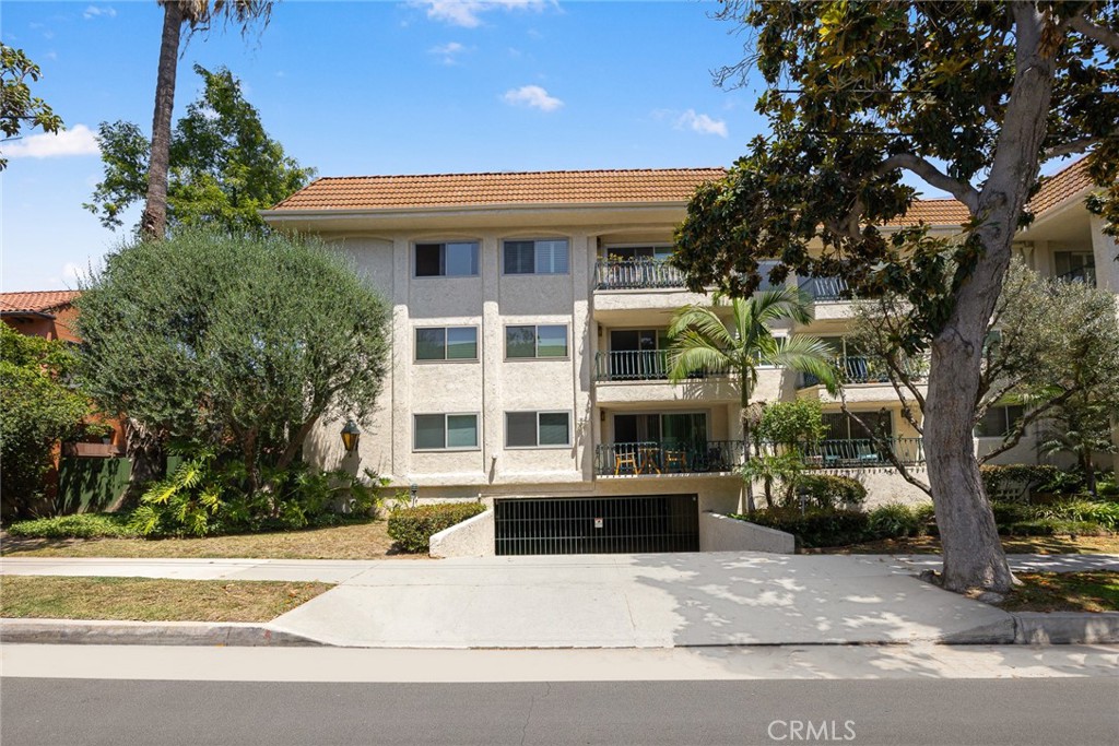 420 S Madison Avenue 301 Property Photo 34