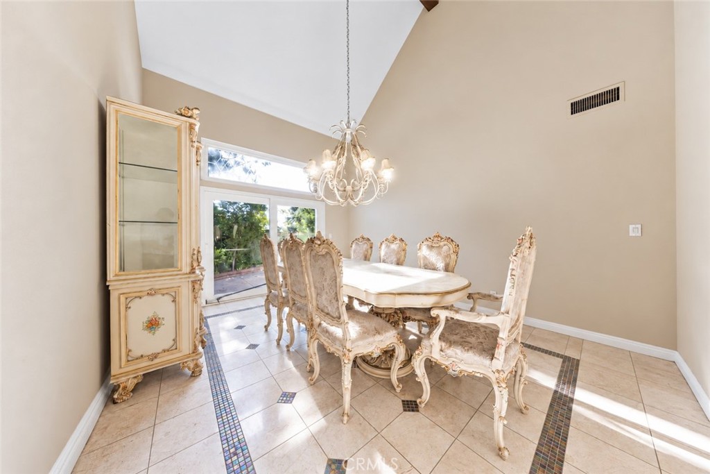 2127 Canyon Road Property Photo 15