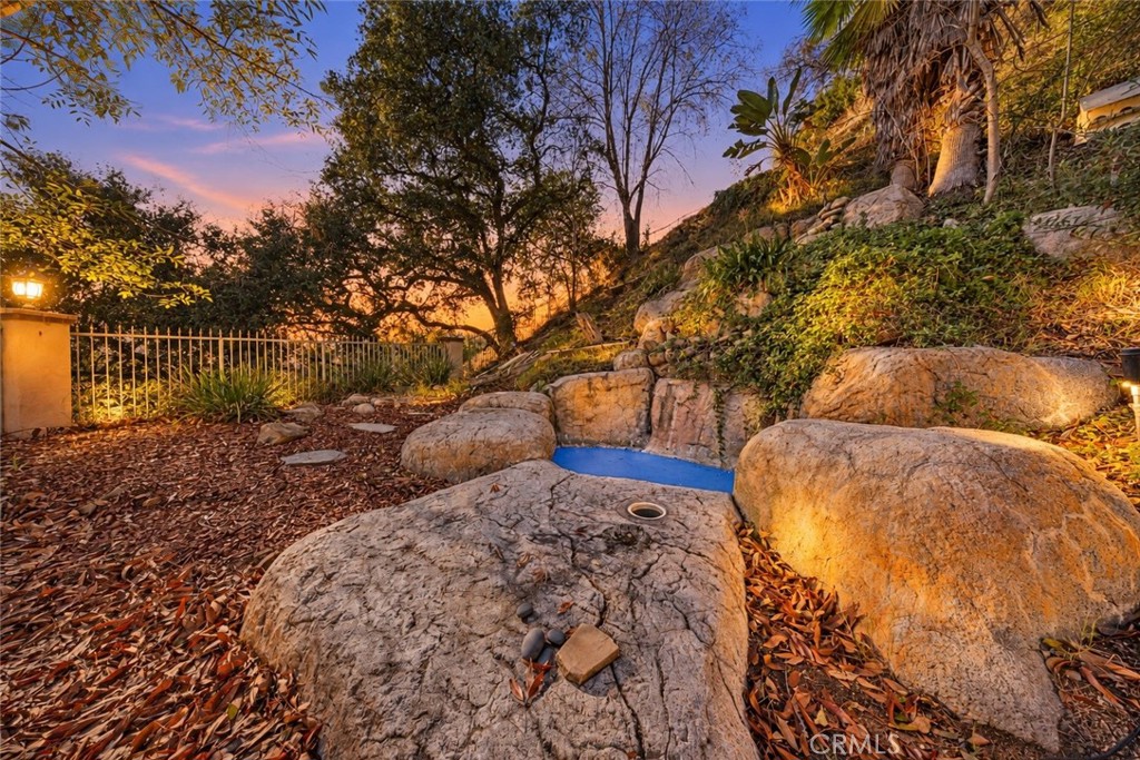 2127 Canyon Road Property Photo 28