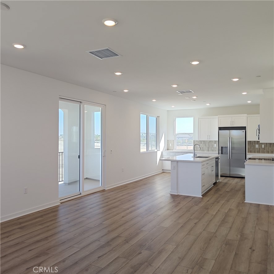 6039 Burren Way Property Photo 8