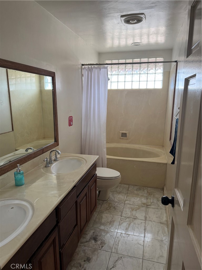 9504 E Naomi Avenue Property Photo 7