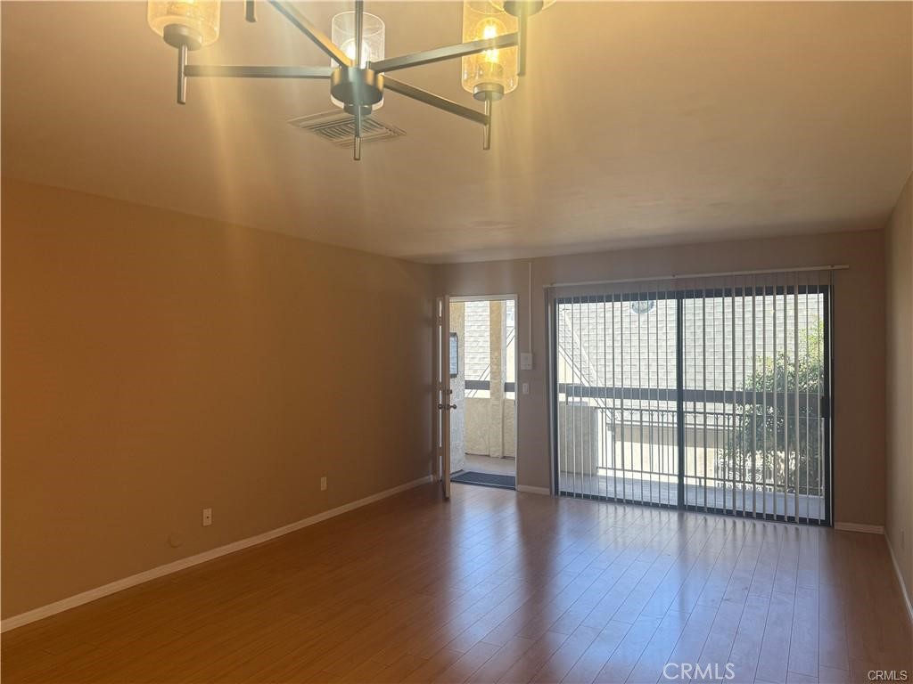 1022 Irving Avenue 3 Property Photo 2