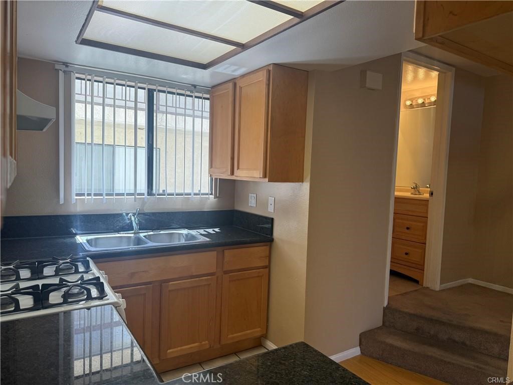 1022 Irving Avenue 3 Property Photo 6