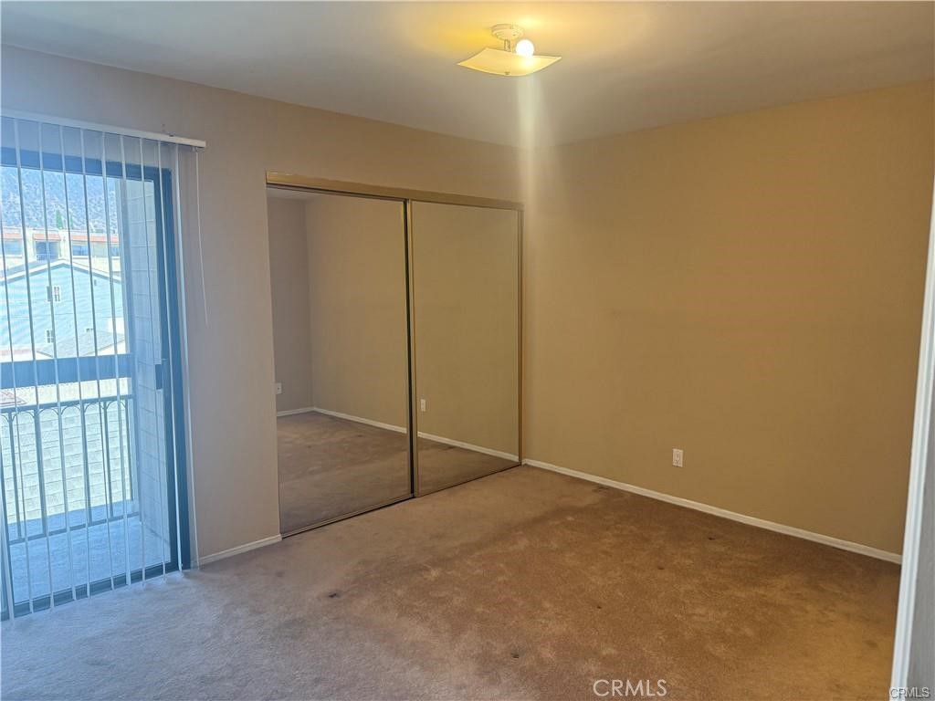1022 Irving Avenue 3 Property Photo 11