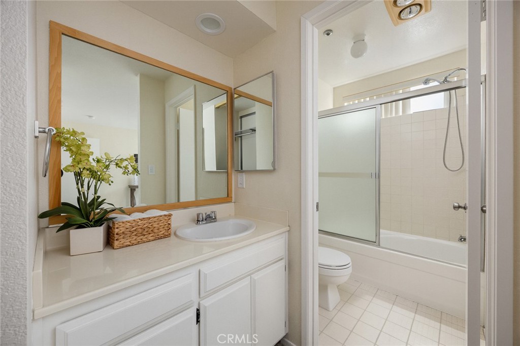 961 E California Boulevard 327 Property Photo 25