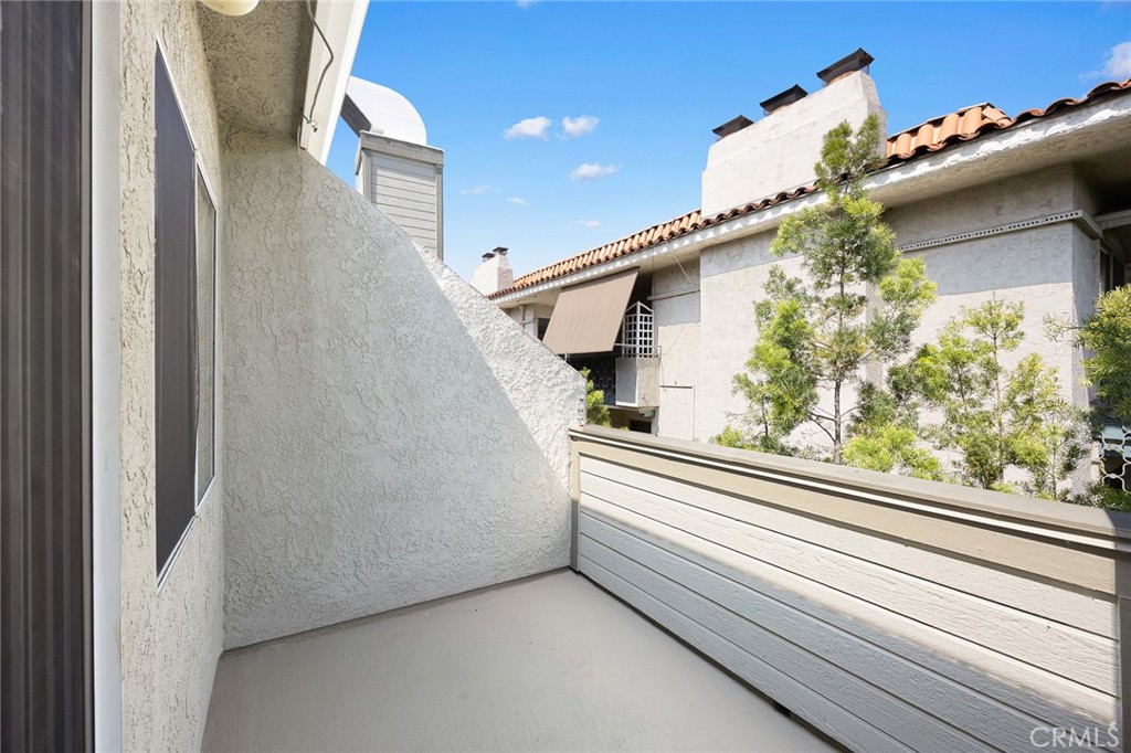 961 E California Boulevard 327 Property Photo 29