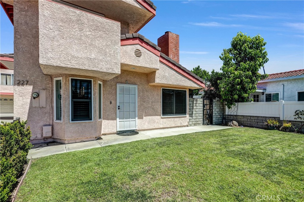 227 California A Property Photo 14