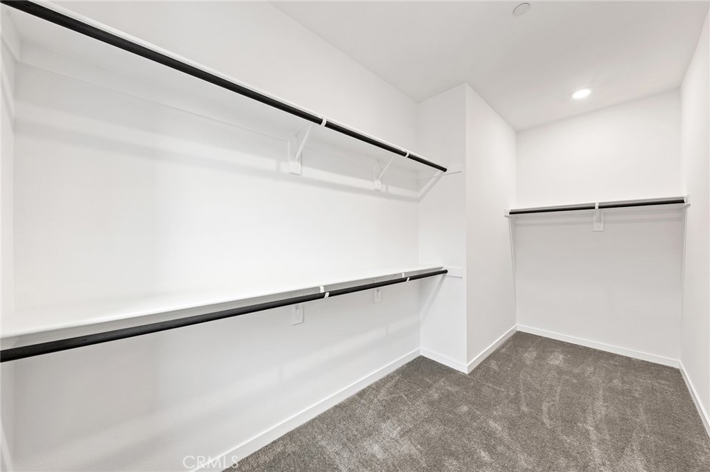 2972 E Calgary Property Photo 40