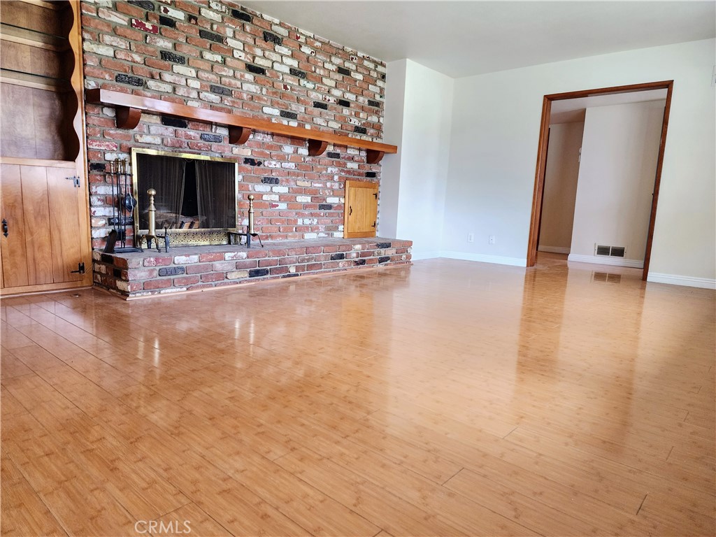 719 S Aldenville Avenue Property Photo 13