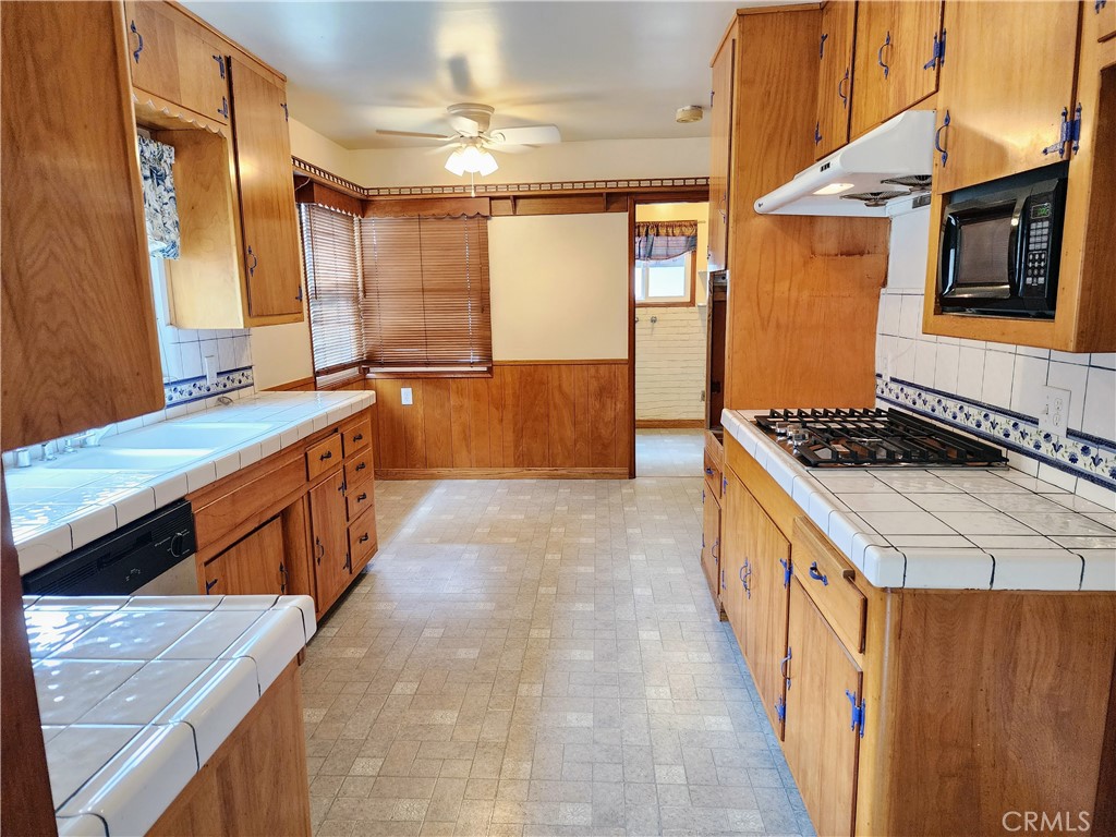 719 S Aldenville Avenue Property Photo 16