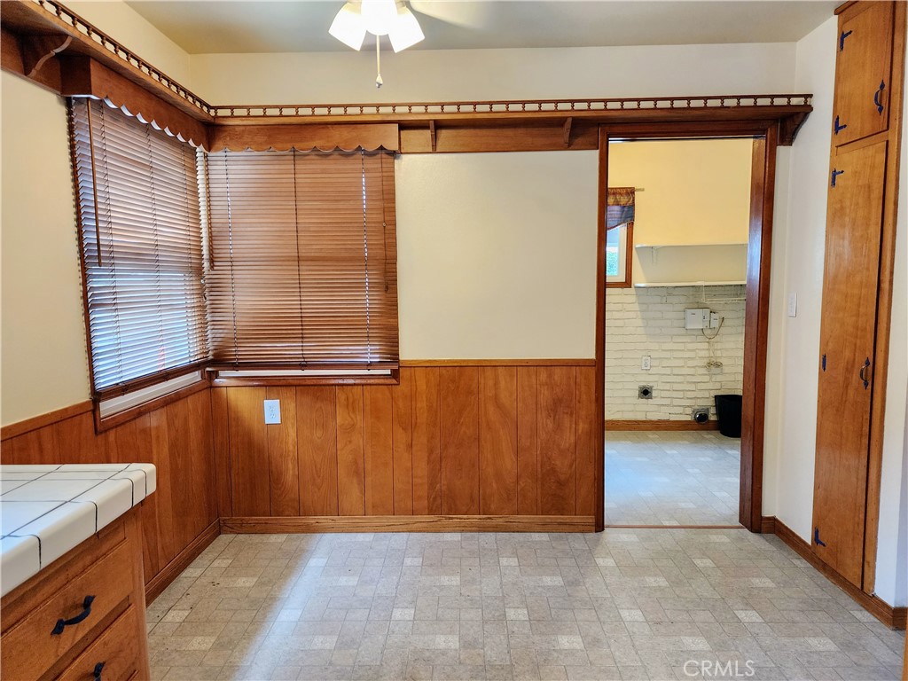 719 S Aldenville Avenue Property Photo 17