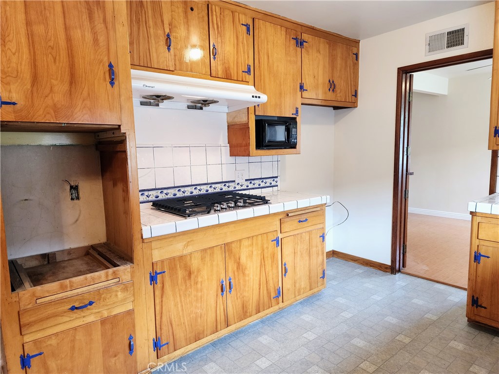 719 S Aldenville Avenue Property Photo 22